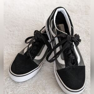 Like New: Vans Old Skool Sneakers Kids 3